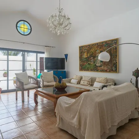 Villa Lola - Vipvipvillas *