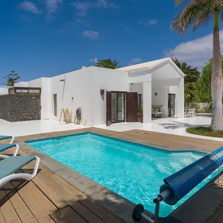 Lola - Vipvipvillas